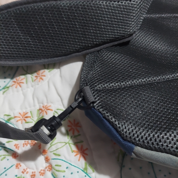 Disney Cruise Line Castaway Club Sling Shoulder Bag Backpack - Picture 6 of 7